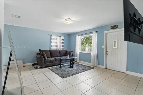 936 38th Street West Palm Beach FL 33407