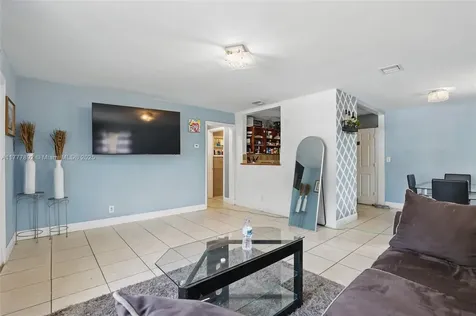 936 38th Street West Palm Beach FL 33407