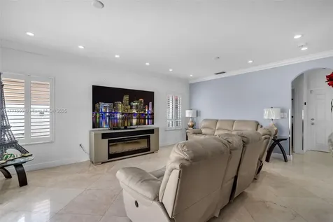 16075 SW 149th Terrace Miami FL 33196