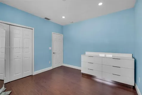 16075 SW 149th Terrace Miami FL 33196