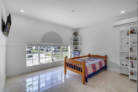 16075 SW 149th Terrace Miami FL 33196