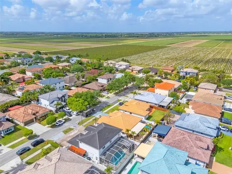16075 SW 149th Terrace Miami FL 33196