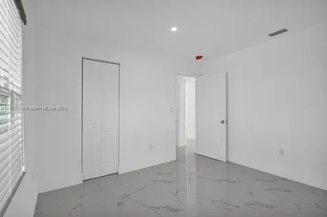 2254 NW 58th Street Miami FL 33142