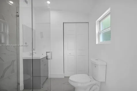 2254 NW 58th Street Miami FL 33142