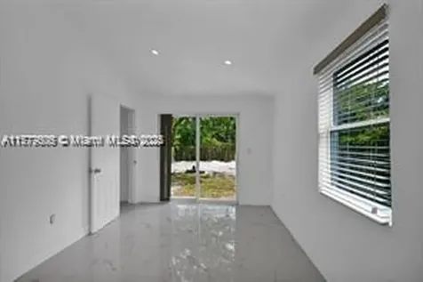 2254 NW 58th Street Miami FL 33142