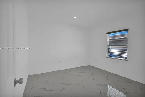 2254 NW 58th Street Miami FL 33142