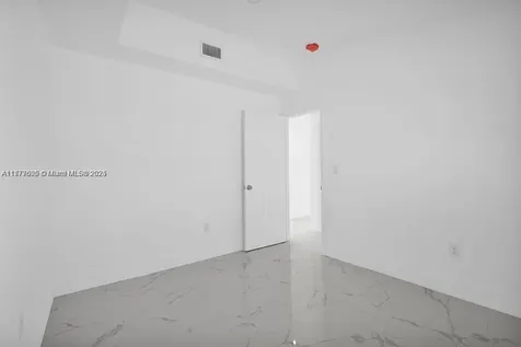 2254 NW 58th Street Miami FL 33142