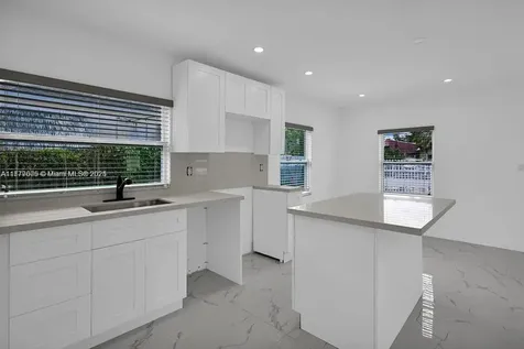 2254 NW 58th Street Miami FL 33142