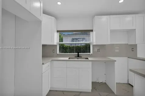 2254 NW 58th Street Miami FL 33142