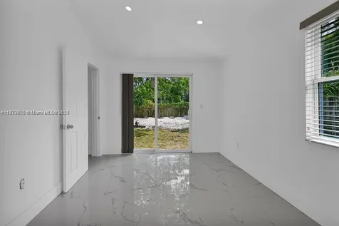 2254 NW 58th Street Miami FL 33142