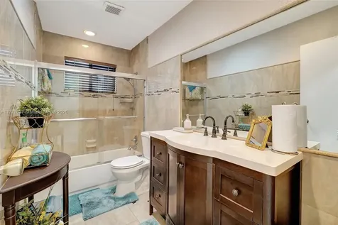 3842 SW 68th Avenue Miramar FL 33023