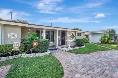3842 SW 68th Avenue Miramar FL 33023