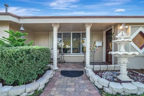 3842 SW 68th Avenue Miramar FL 33023