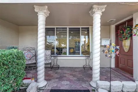 3842 SW 68th Avenue Miramar FL 33023
