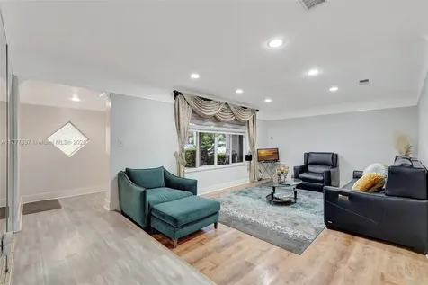 3842 SW 68th Avenue Miramar FL 33023