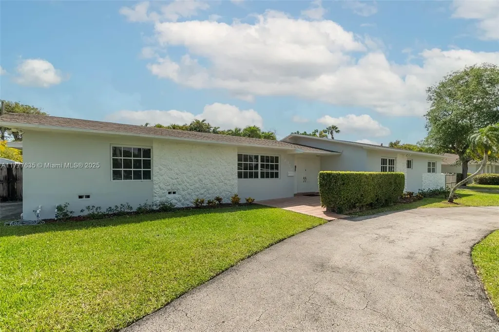 13925 SW 74th Avenue Palmetto Bay FL 33158