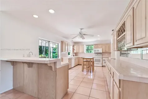 13925 SW 74th Avenue Palmetto Bay FL 33158