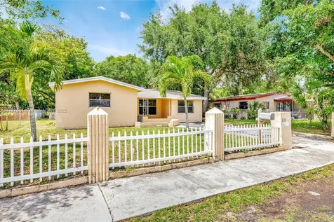 931 NW 38th Avenue Lauderhill FL 33311