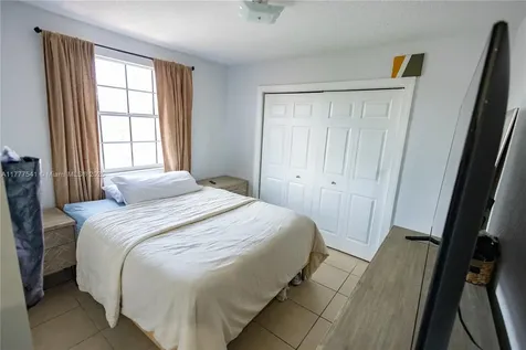 20101 NW 81st Court Hialeah FL 33015