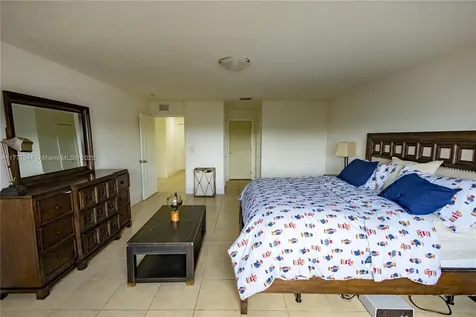 20101 NW 81st Court Hialeah FL 33015