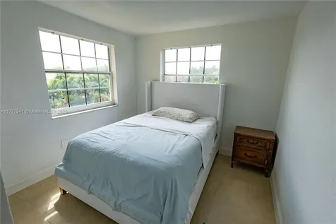 20101 NW 81st Court Hialeah FL 33015