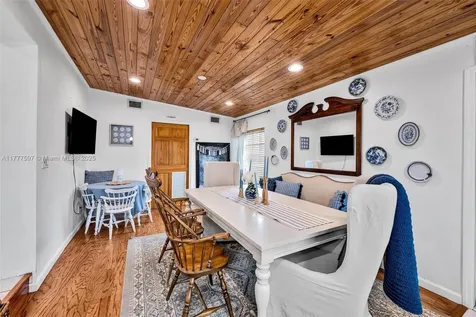 64 NW 19th Street Homestead FL 33030