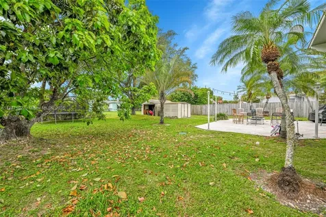 64 NW 19th Street Homestead FL 33030