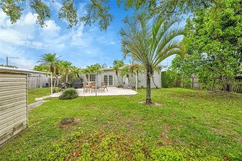64 NW 19th Street Homestead FL 33030