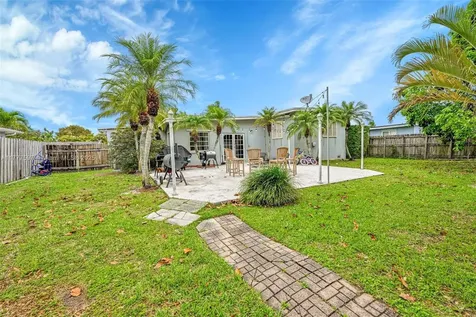 64 NW 19th Street Homestead FL 33030