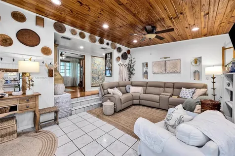 64 NW 19th Street Homestead FL 33030