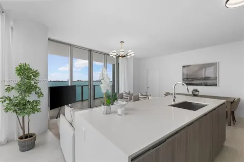 2900 NE 7th Avenue Miami FL 33137