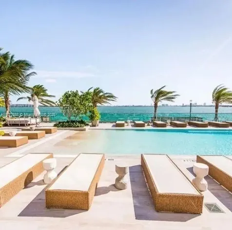 2900 NE 7th Avenue Miami FL 33137