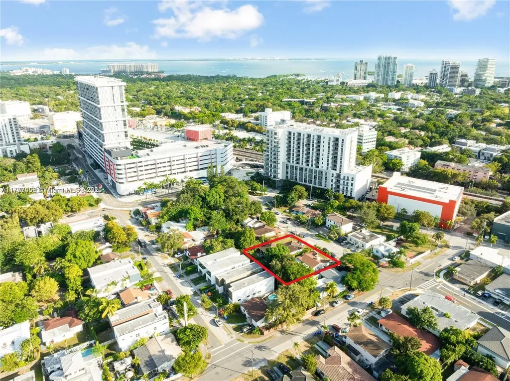 Miami FL 33133