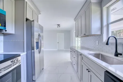 697 Pawnee Street Jupiter FL 33458