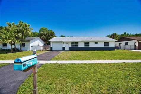 697 Pawnee Street Jupiter FL 33458