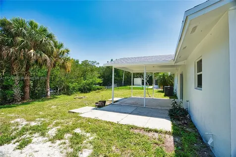 697 Pawnee Street Jupiter FL 33458