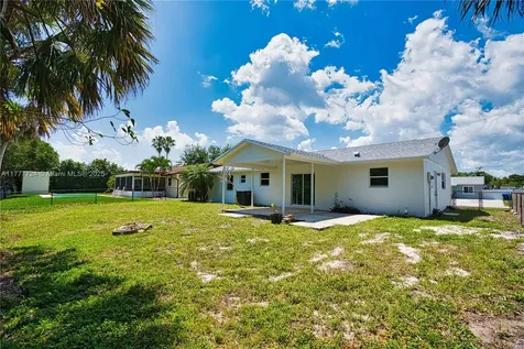 697 Pawnee Street Jupiter FL 33458