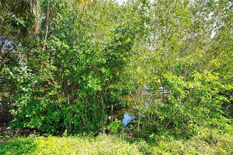 697 Pawnee Street Jupiter FL 33458