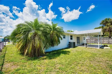 697 Pawnee Street Jupiter FL 33458