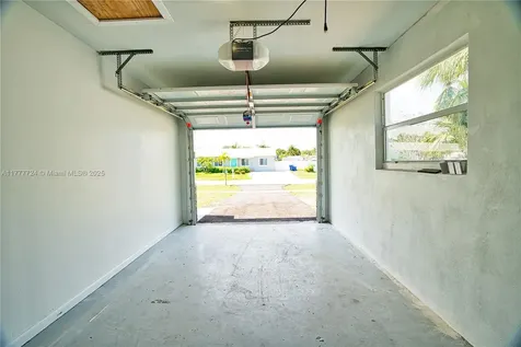 697 Pawnee Street Jupiter FL 33458