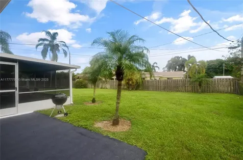 104 W Palmetto Road Lake Worth FL 33467