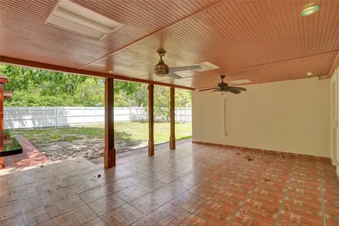 1665 NW 124th Street North Miami FL 33167