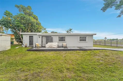 2271 NW 178th Street Miami Gardens FL 33056