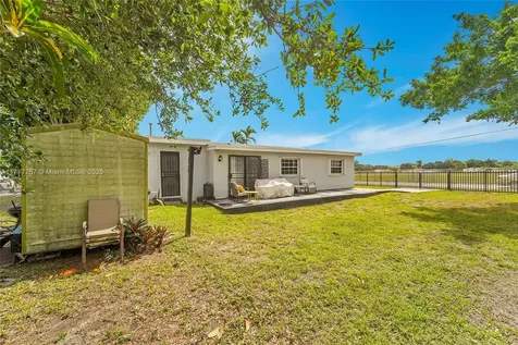 2271 NW 178th Street Miami Gardens FL 33056