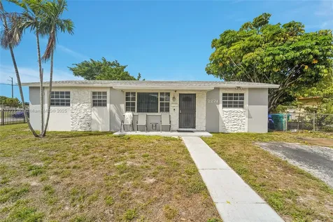 2271 NW 178th Street Miami Gardens FL 33056