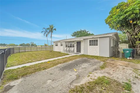 2271 NW 178th Street Miami Gardens FL 33056