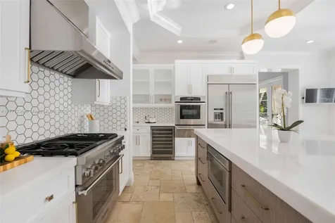 11725 SW 69th Court Pinecrest FL 33156