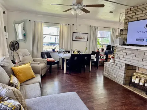 1734 Wiley Street Hollywood FL 33020