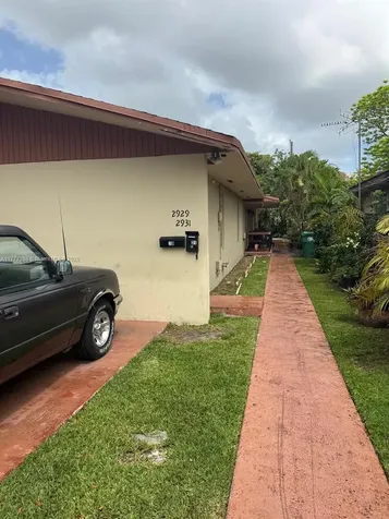 2929 NW 22nd Court Miami FL 33142