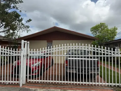 2929 NW 22nd Court Miami FL 33142